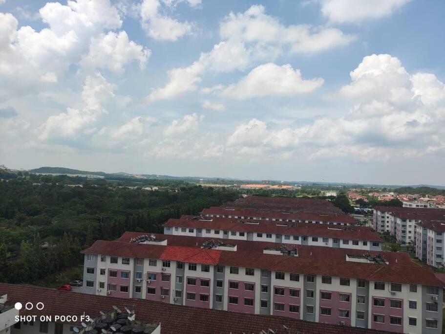 Bs0317- Klia- Self Check-in - Wi-fi- Netflix-parking- Bell - Sepang, 5069