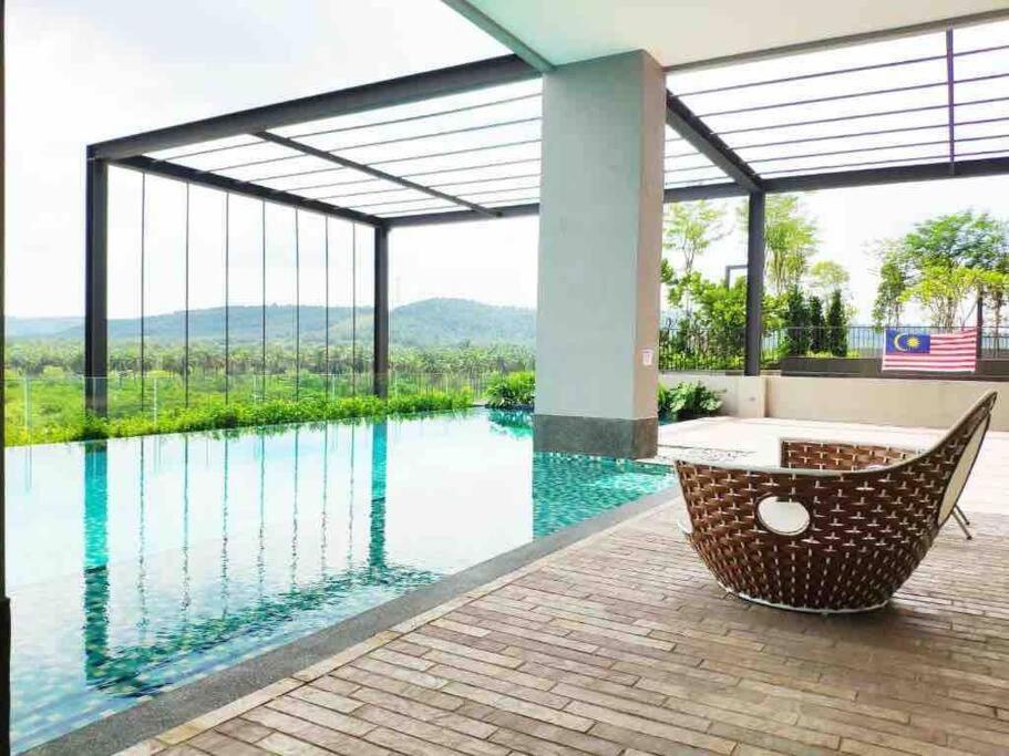 Bs0317- Klia- Self Check-in - Wi-fi- Netflix-parking- Bell - Sepang, 5069 Apartment *
