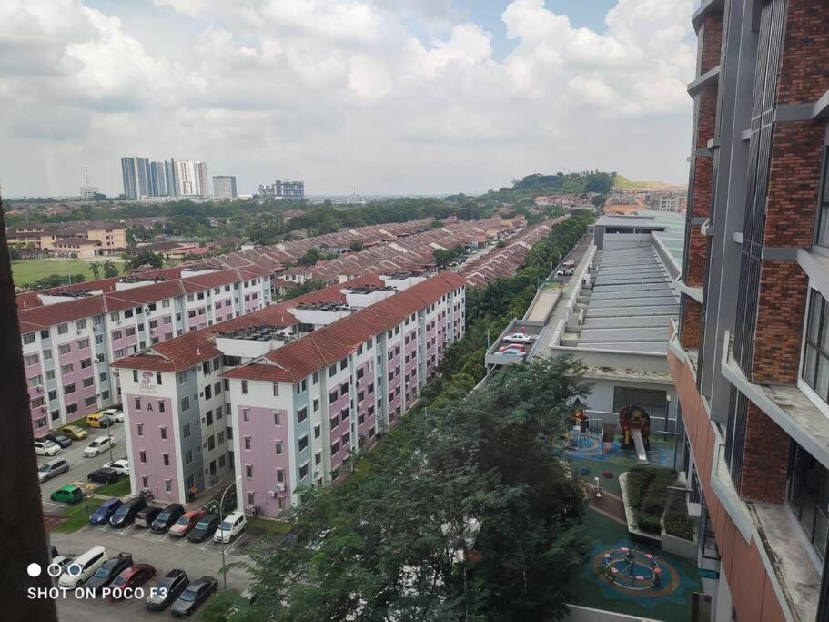 Bs0317- Klia- Self Check-in - Wi-fi- Netflix-parking- Bell - Sepang, 5069 * Sepang